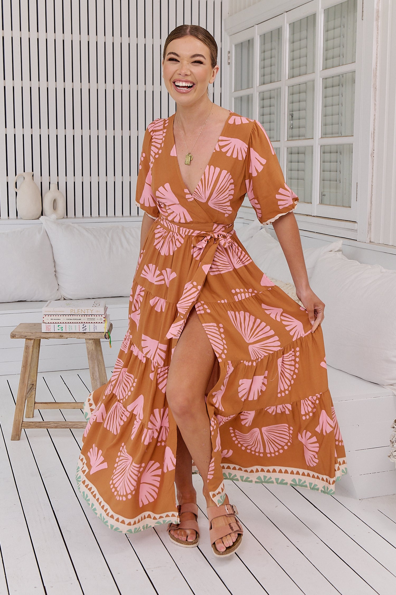 Pretty on the loose wrap fashion dress